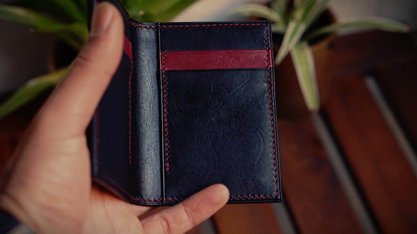 Tarjetero Minimalista con Compartimentos Exteriores